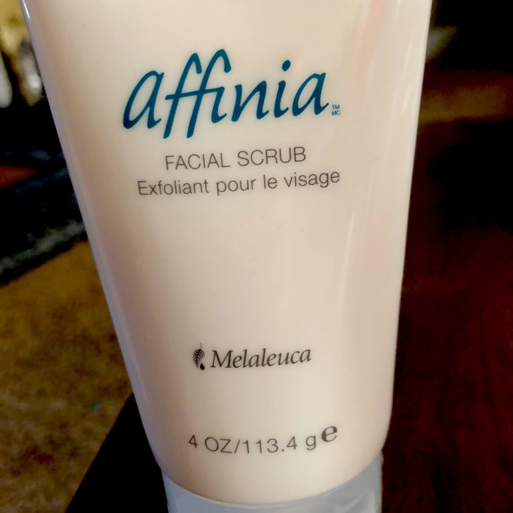 Melaleuca Affina Facial Scrub
